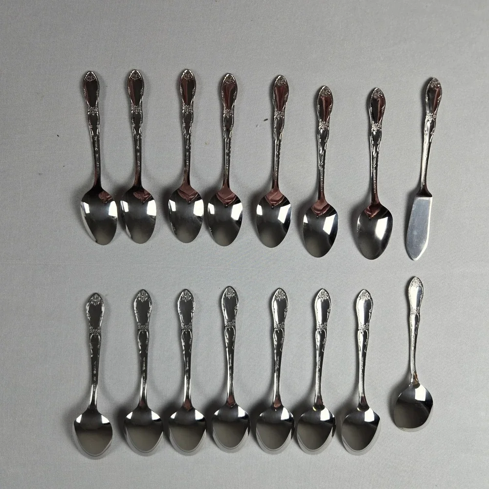 Wm A‎ Rogers Oneida Flatware Set 16pc Stainless Steel Floral Spoons Silverware